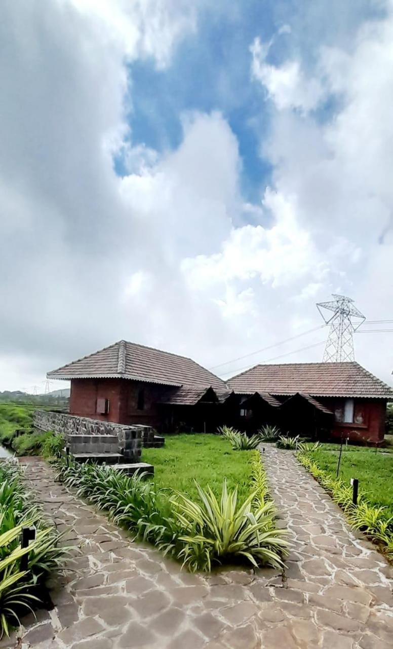 Umbartha Resort Naneghat Ghātghar Exterior photo